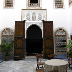 A donation in favor of the University Cadi ayyad