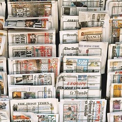 Inauguration of kiosks to modern newspapers