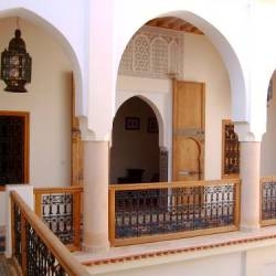 The 3 Palms - Table of hosts